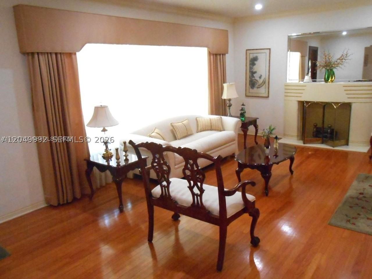 333 Ne 102nd St - Photo 2 of 19