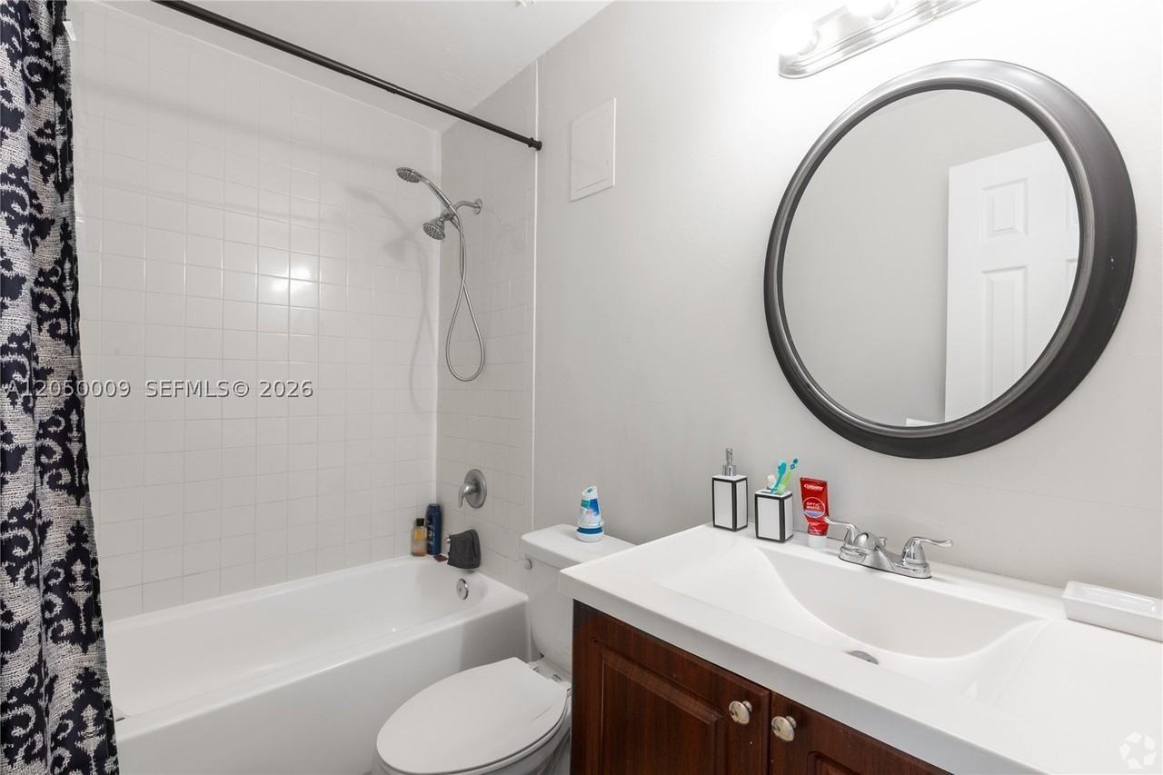 5755 Nw 7th Ave #9 - Photo 7 of 9