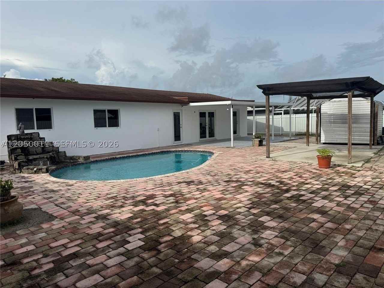 10835 Sw 154th Ter - Photo 3 of 15