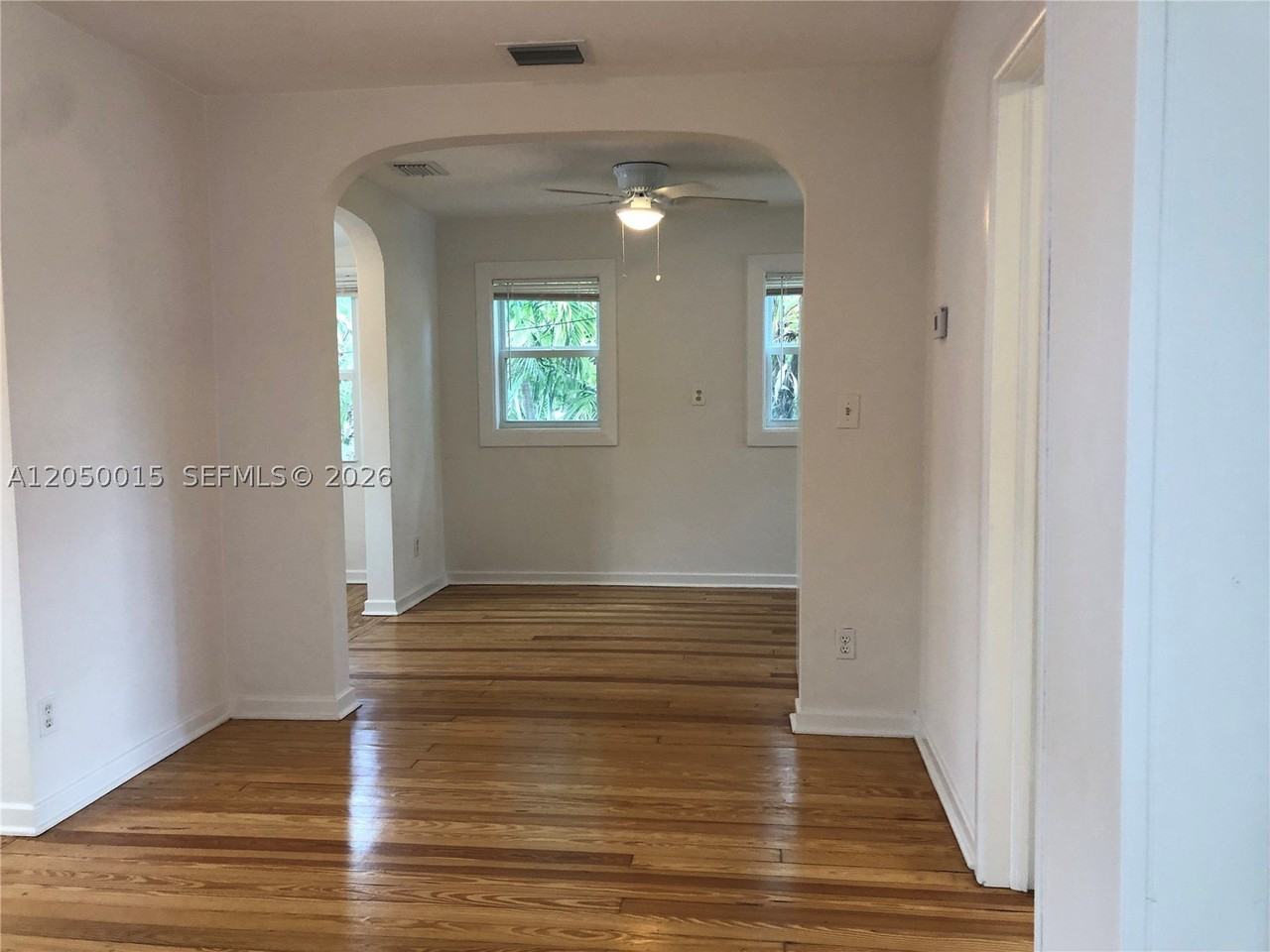114 S M St #5 - Photo 4 of 19