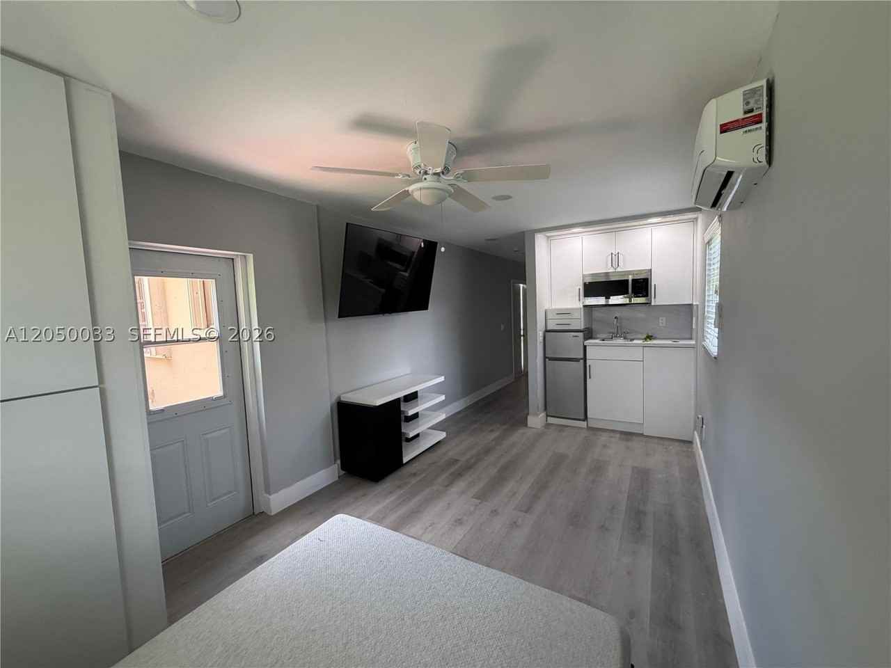 7889 Nw 174th St - Photo 4 of 9