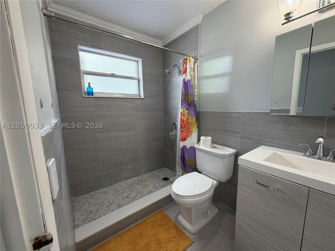 7889 Nw 174th St - Photo 6 of 9
