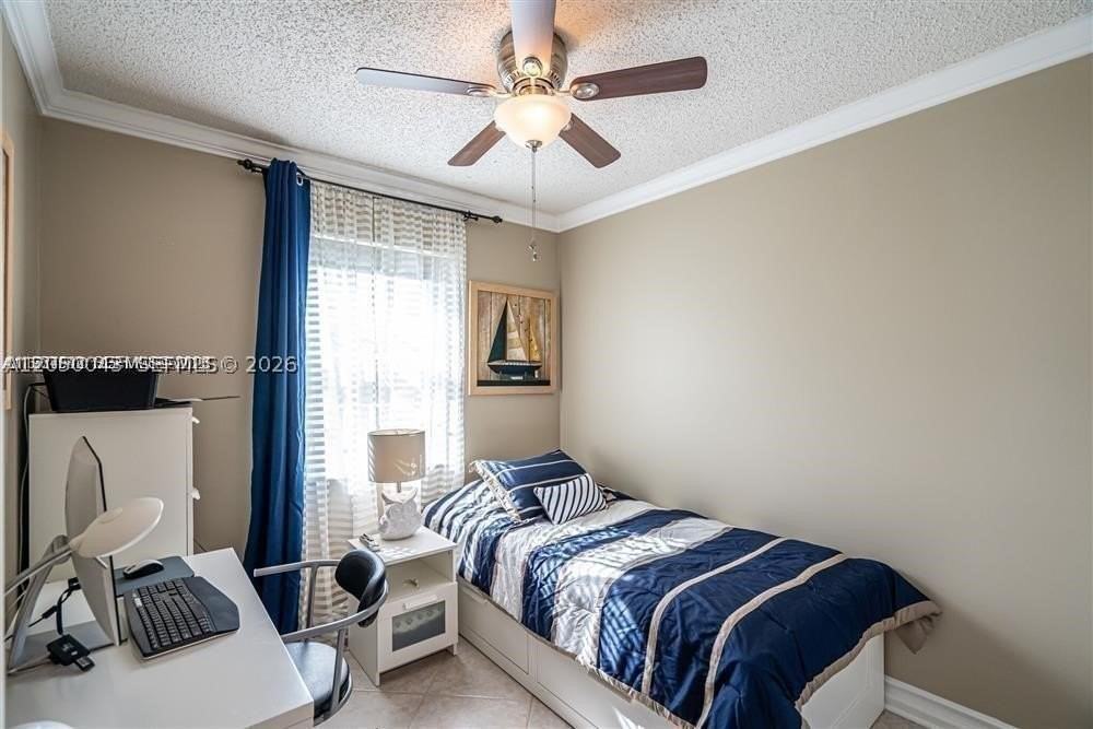 221 Waterside Dr #221 - Photo 5 of 11