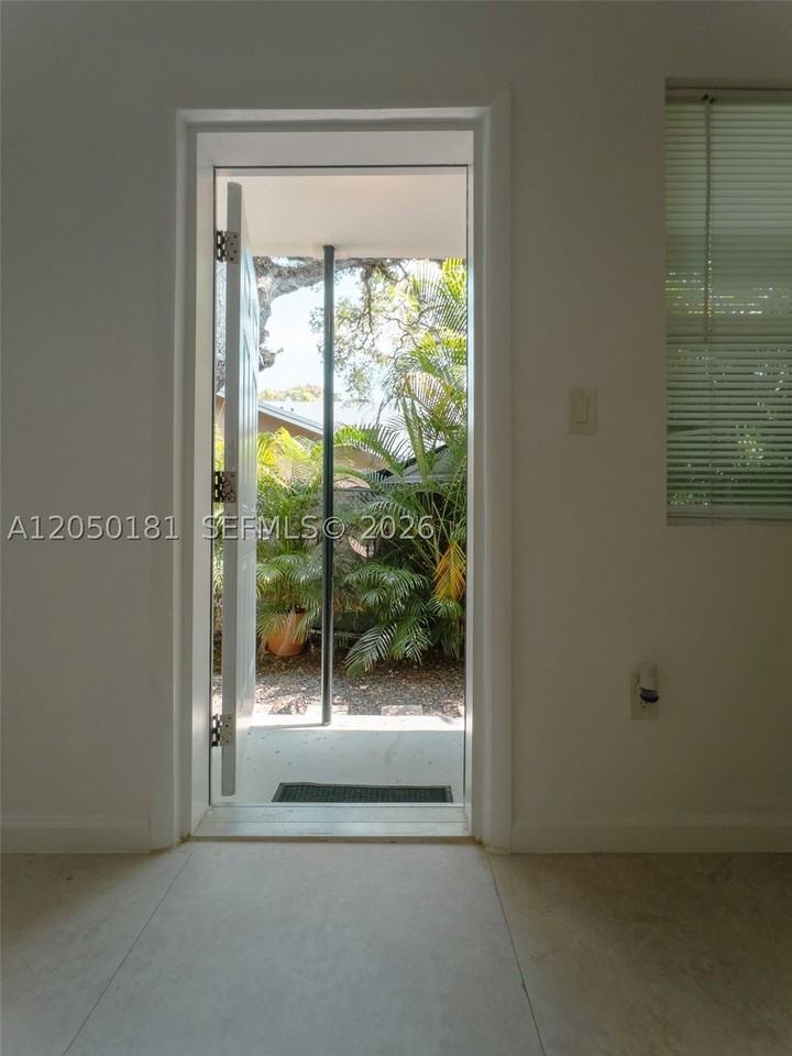 3676 Oak Ave #6 - Photo 7 of 20