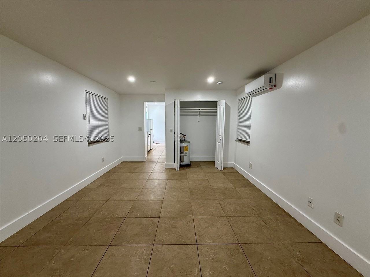 427 Ne 62nd St #14 - Photo 6 of 9