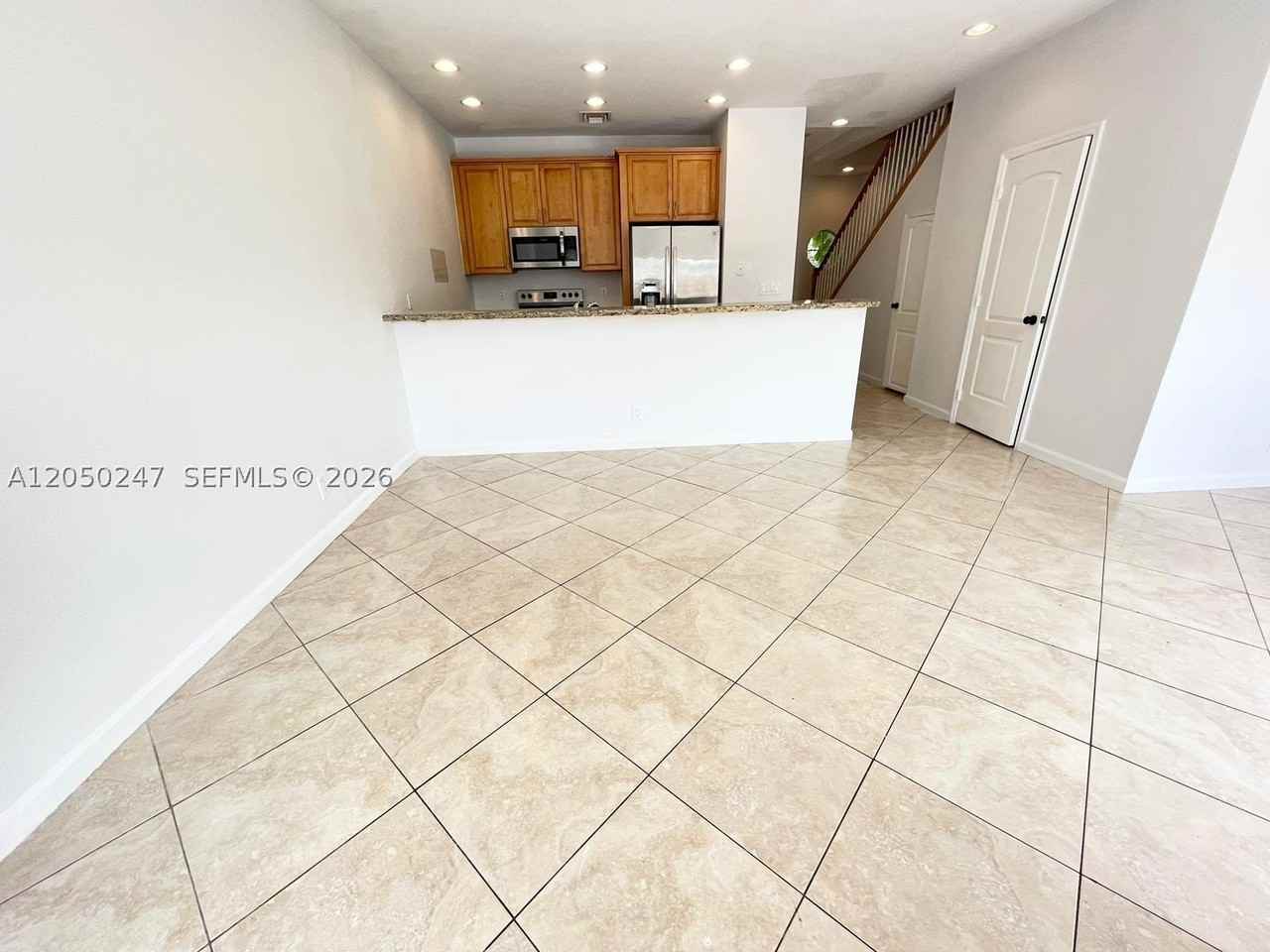 2307 Washington St #4 - Photo 6 of 25