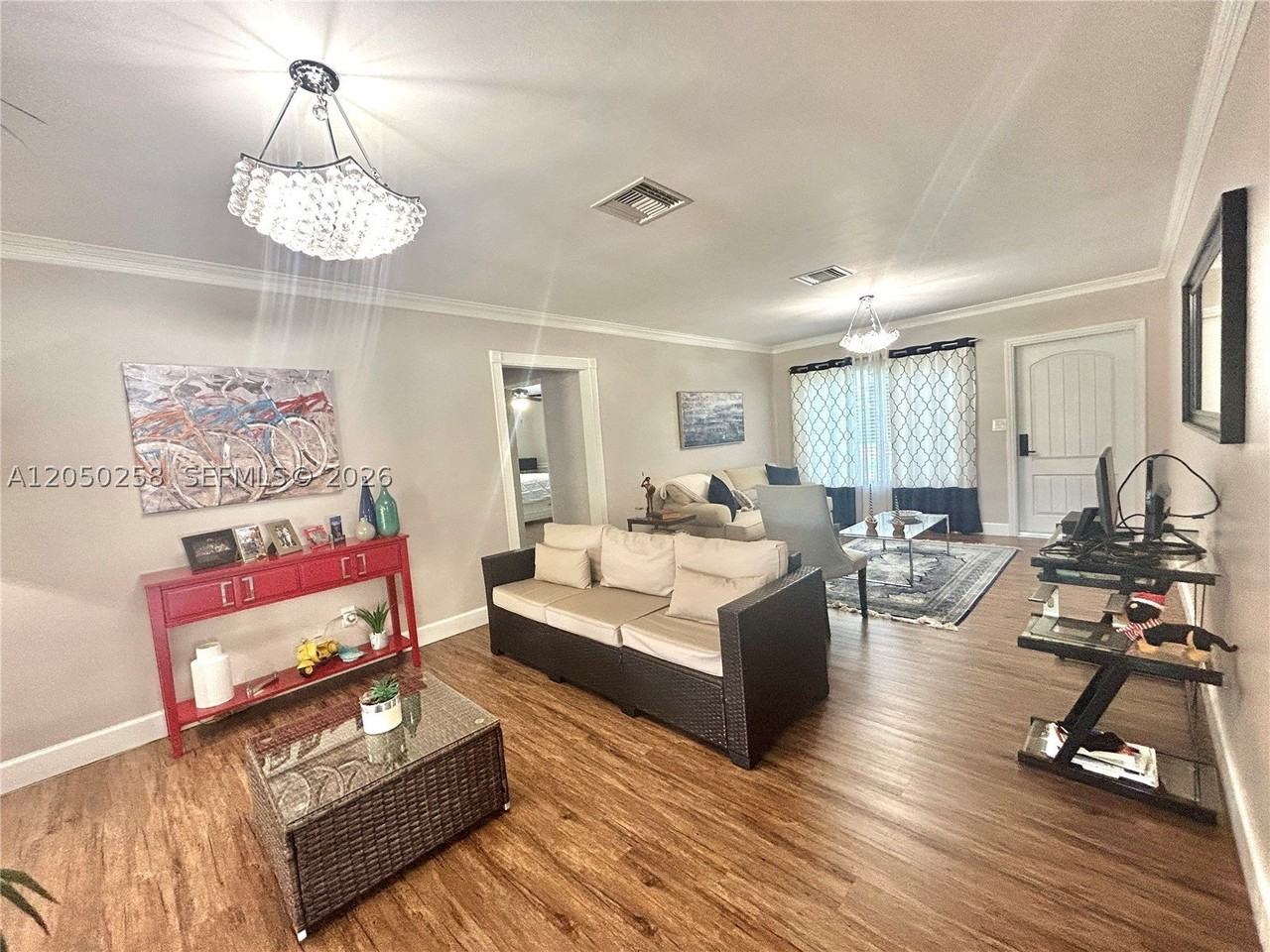 416 Bayberry Dr - Photo 3 of 32