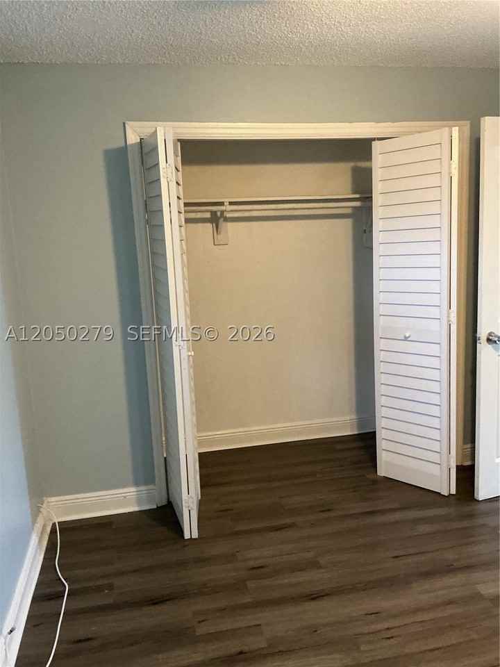 2137 Hayes St #18 - Photo 6 of 8