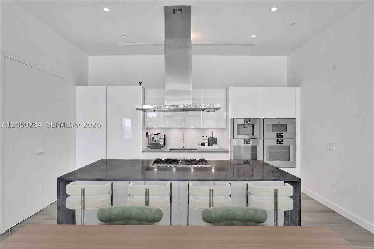 4701 N Meridian Ave #214 - Photo 6 of 32