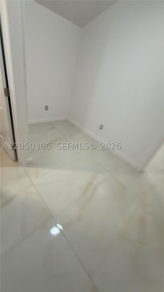 1150 Sw 9th Ave #1 - Photo 4 of 10