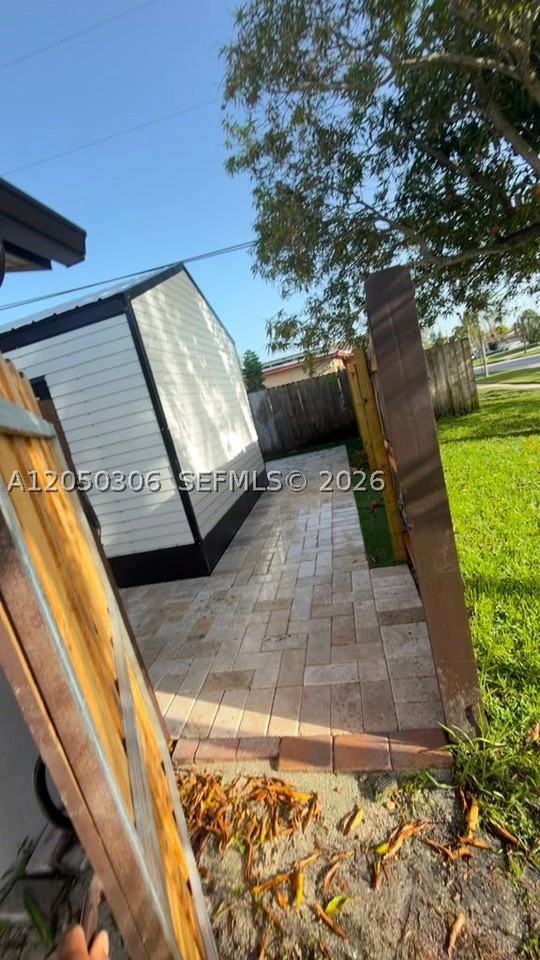 1150 Sw 9th Ave #1 - Photo 7 of 10