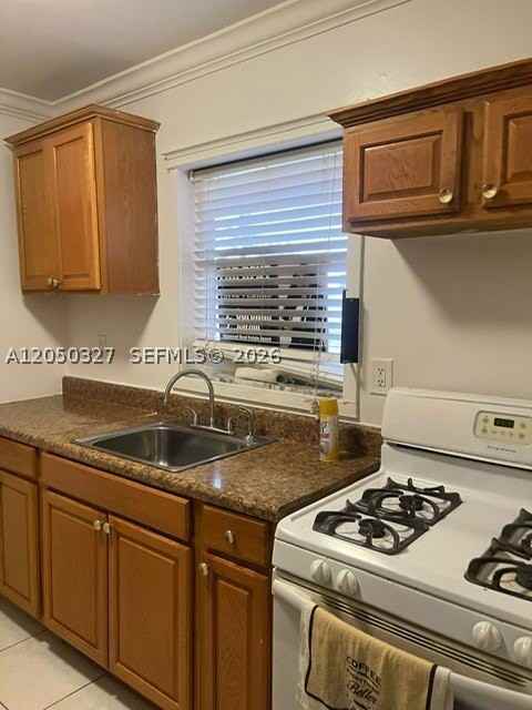 1265 W 24th St #121 - Photo 2 of 18
