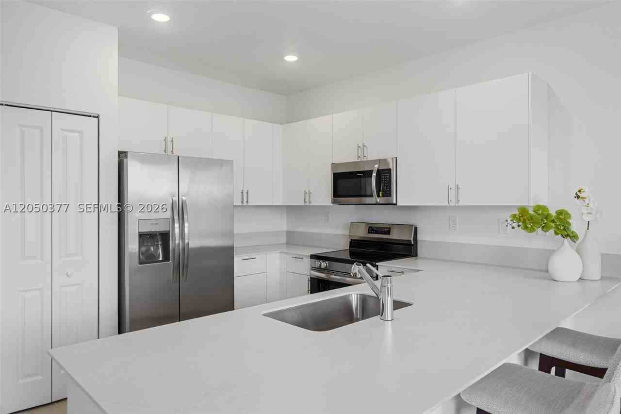 33823 Sw 194th Ave - Photo 7 of 44