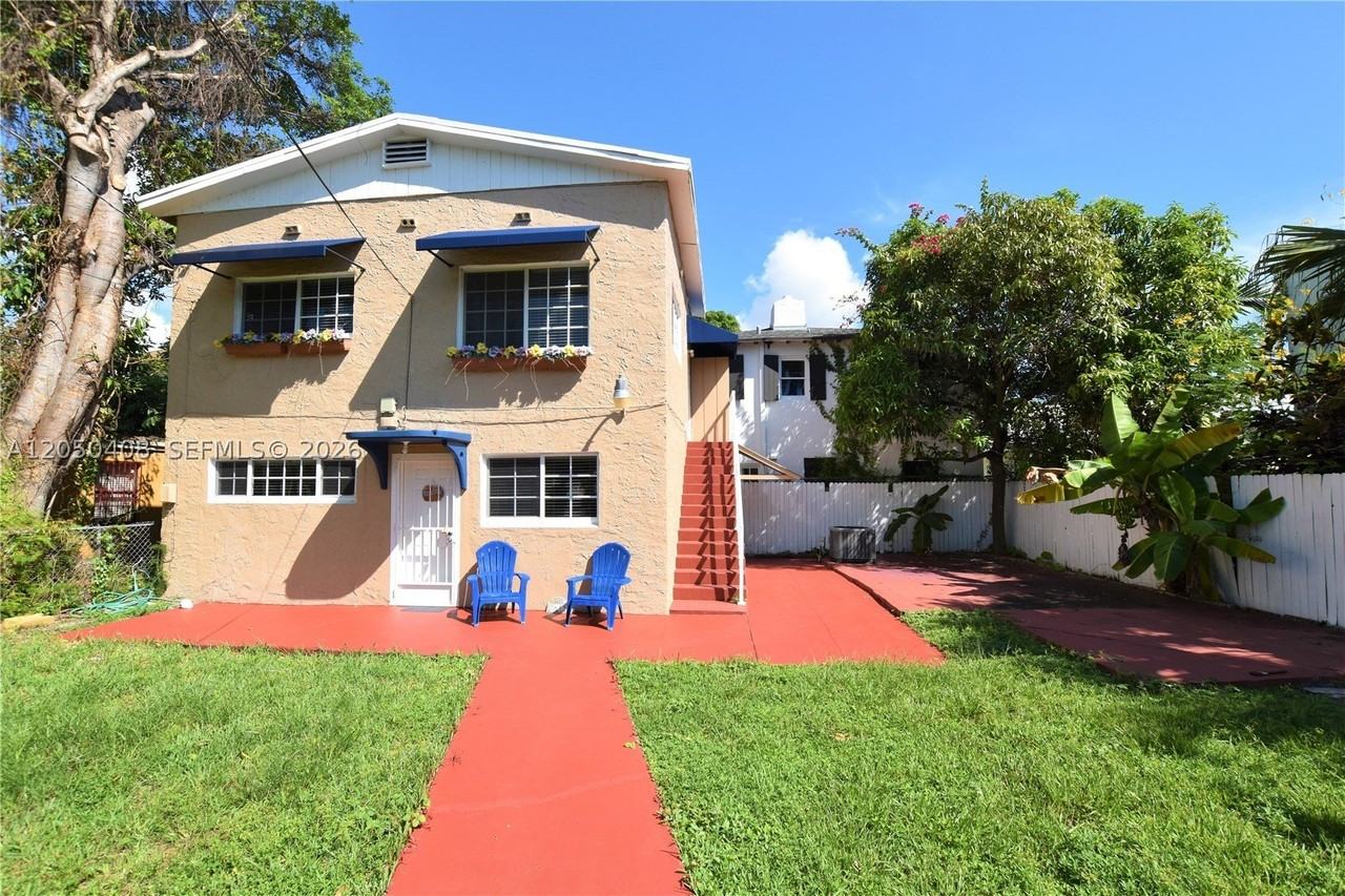 2615 Sw 20th St - Photo 4 of 17