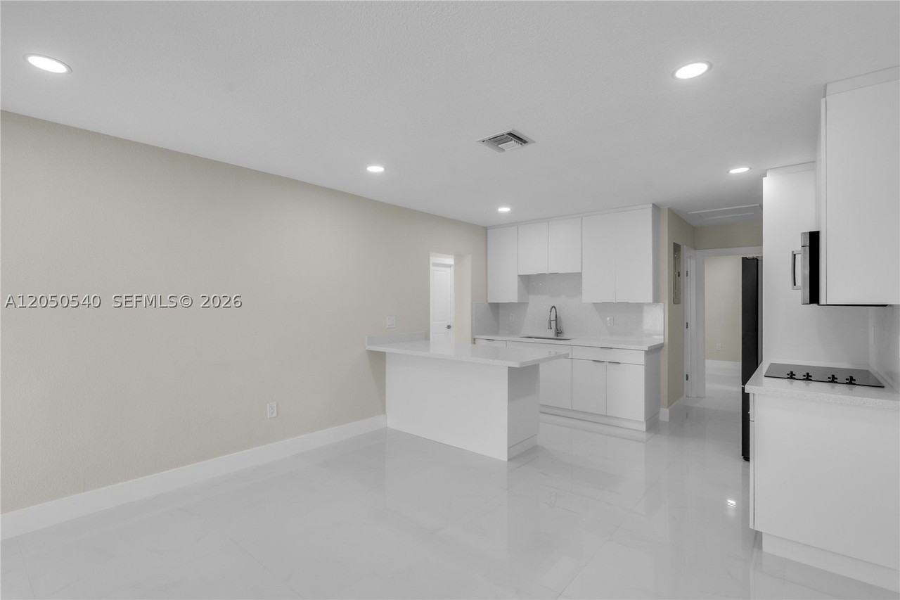 2640 Sw 30th Ct #A - Photo 5 of 25