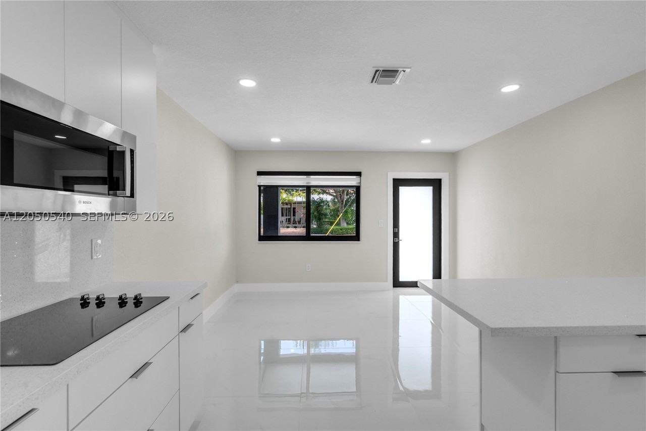 2640 Sw 30th Ct #A - Photo 6 of 25