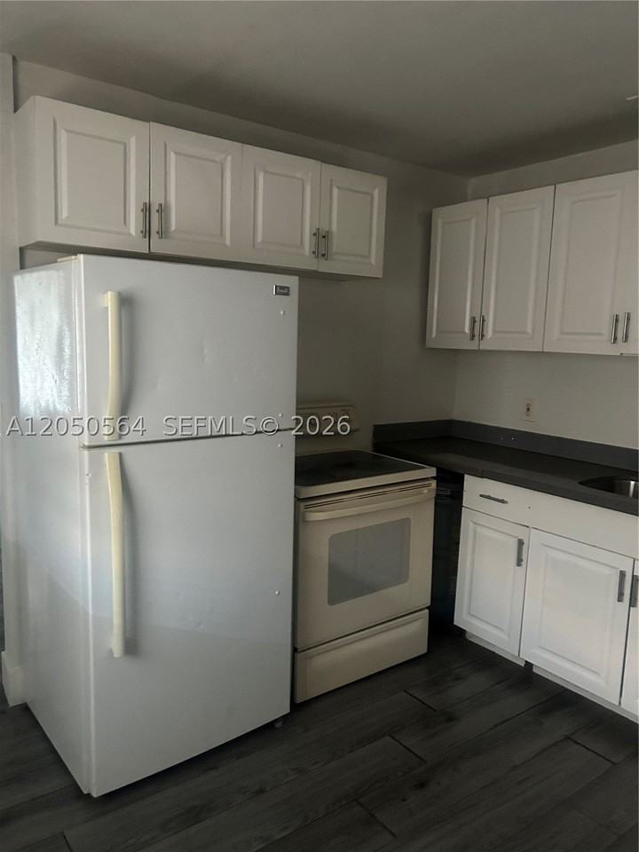 1829 N A St #67 - Photo 3 of 8