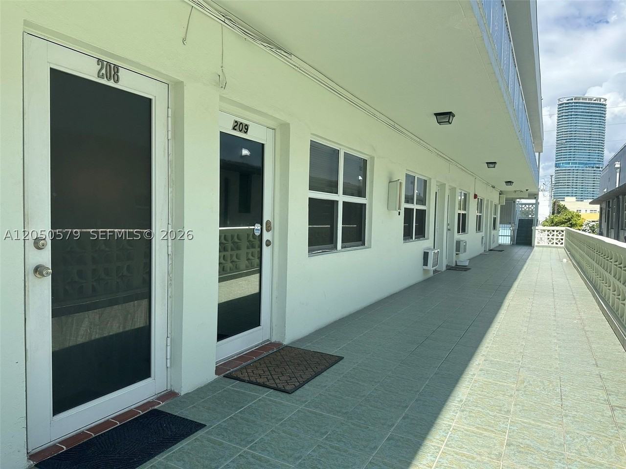 524 Washington Ave #208 - Photo 6 of 23