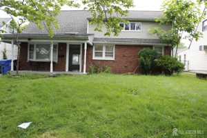 featured image of 82 Washington Ave