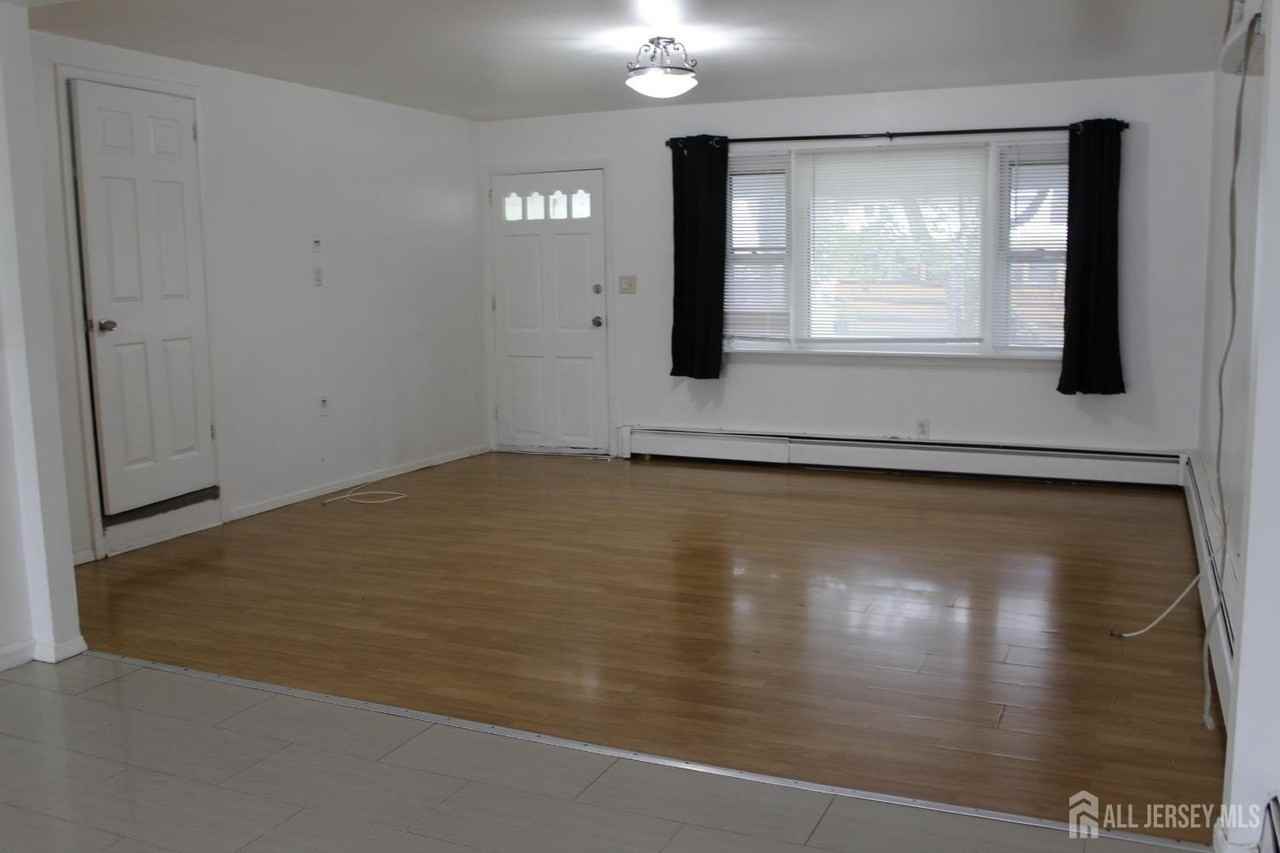 82 Washington Ave - Photo 3 of 25