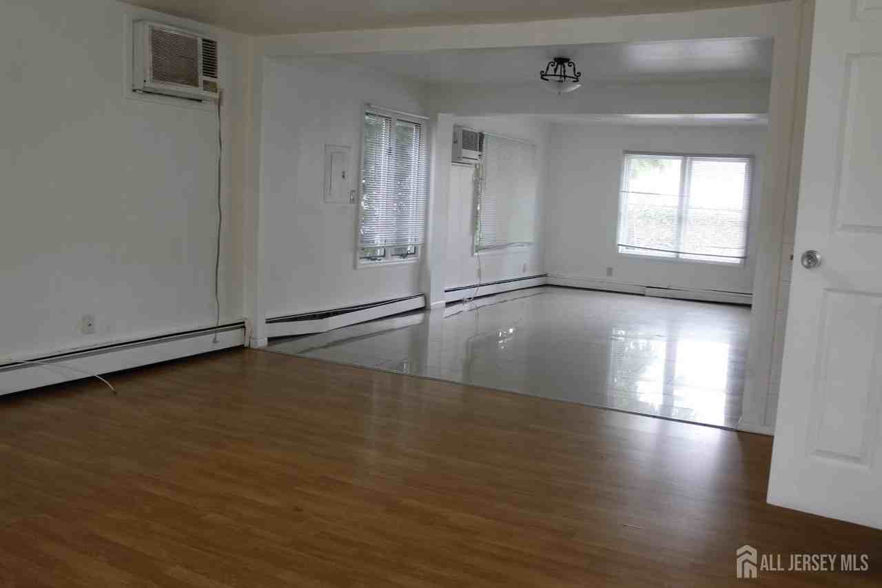 82 Washington Ave - Photo 6 of 25
