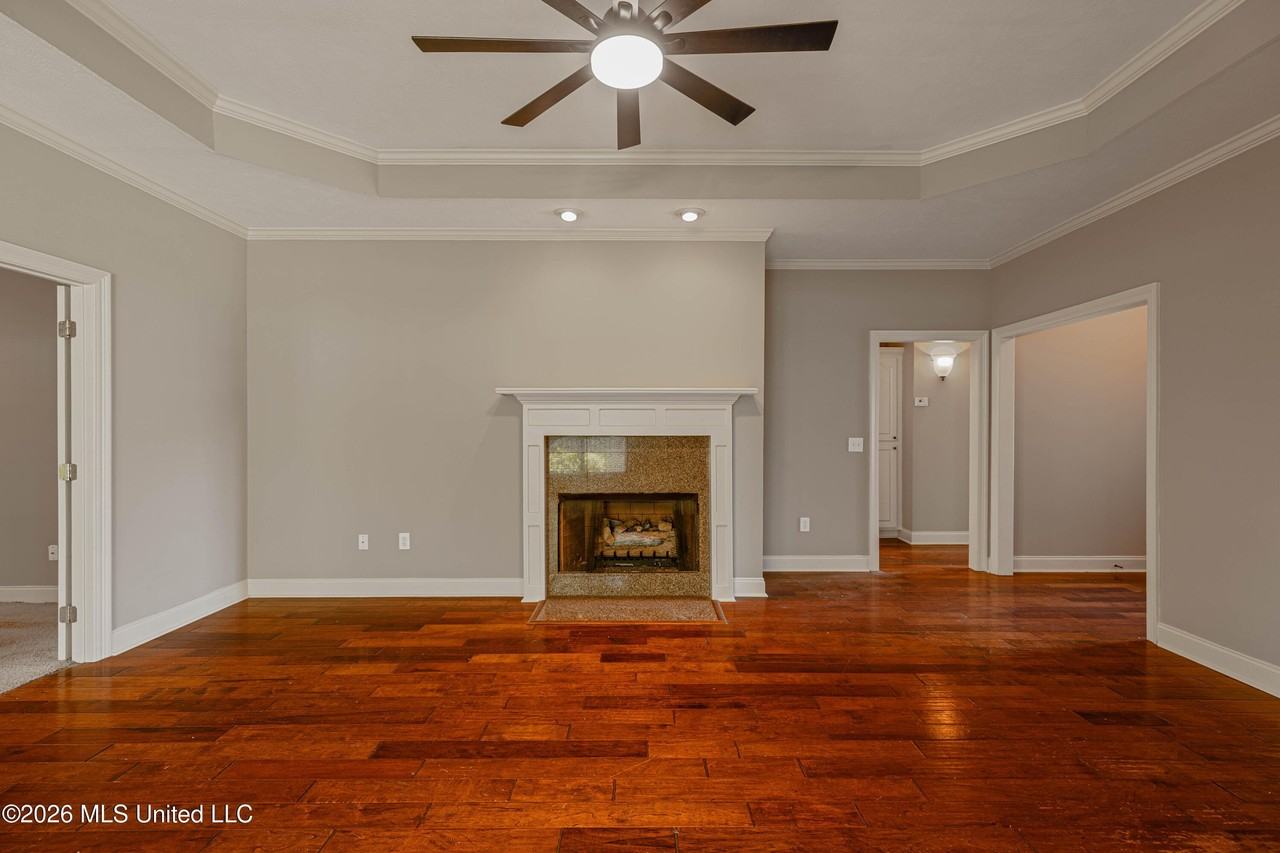 101 Sara Fox Dr - Photo 6 of 31