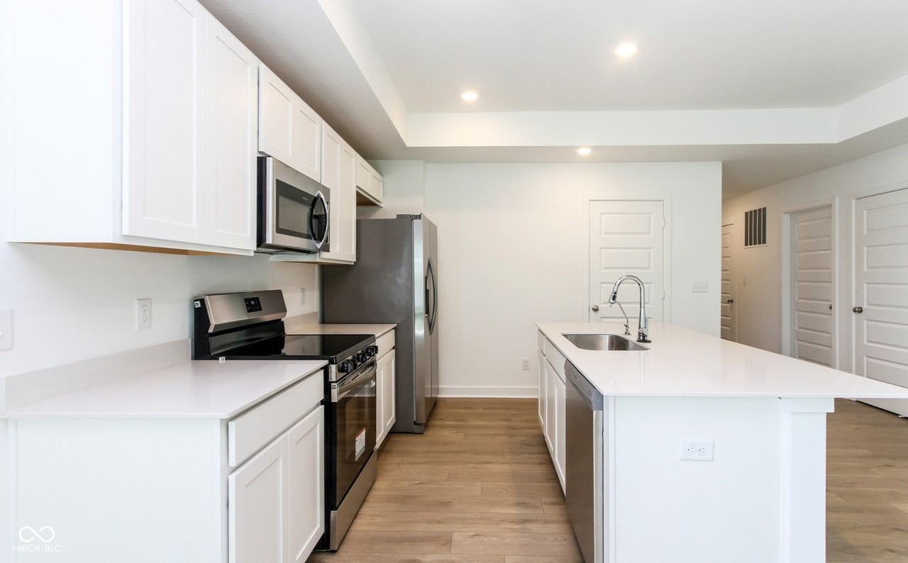 8813 Georgina St - Photo 5 of 14