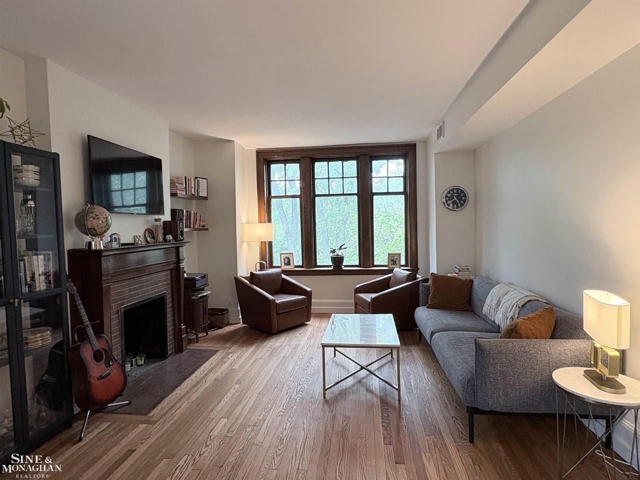 659 W Canfield St #5 - Photo 5 of 33