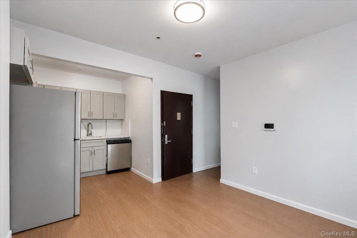 324 Eldert St #2A - Photo 3 of 11