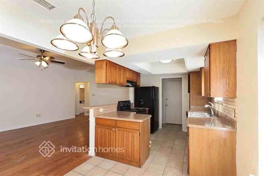 6212 Berlinetta Dr - Photo 5 of 18