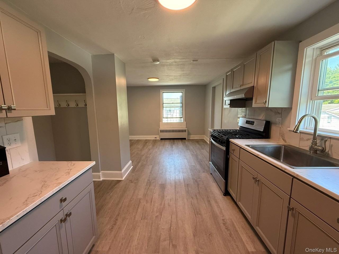 610 Tower Ave - Photo 4 of 22