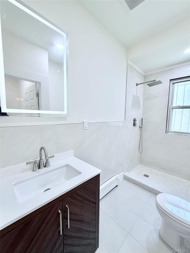 435 E 5th St #1 - Photo 3 of 8