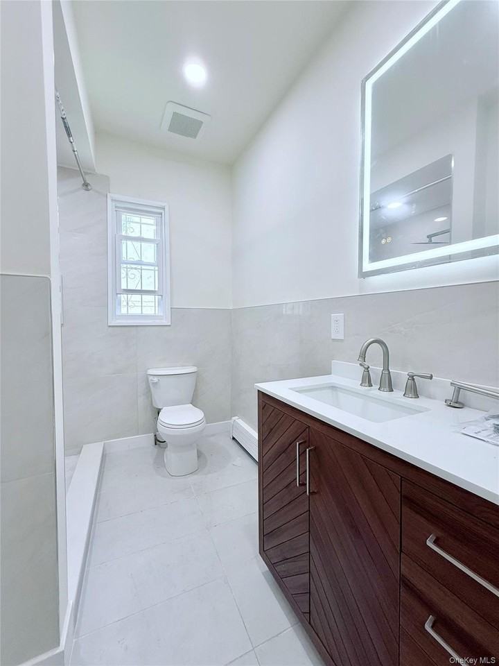 435 E 5th St #1 - Photo 7 of 8