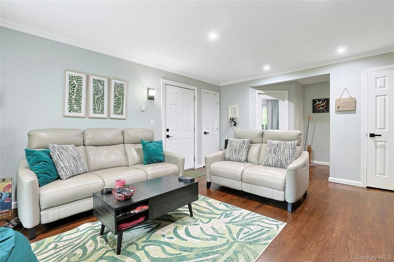 205 Old Mill Rd - Photo 6 of 20