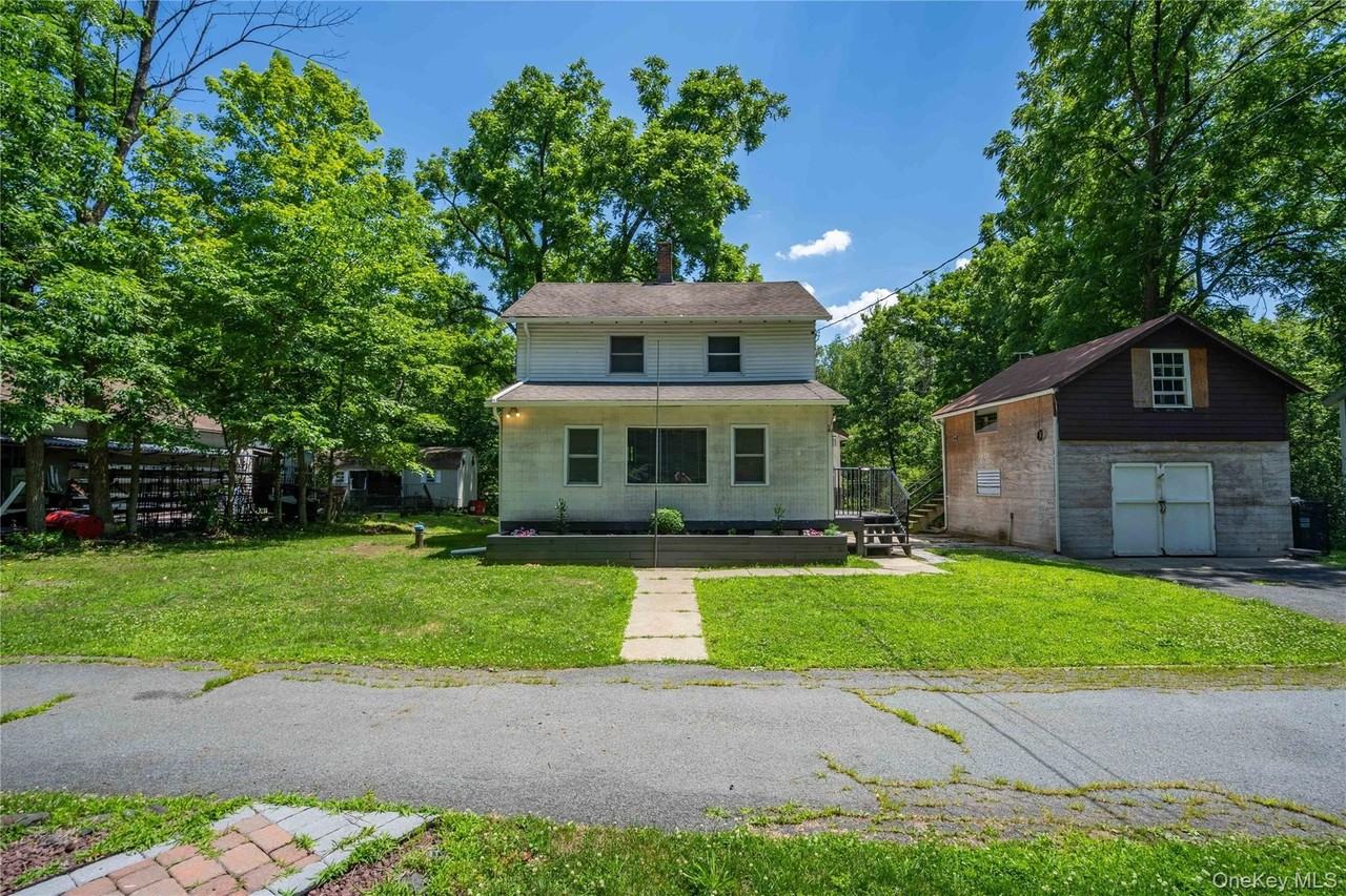 22 Lime Kiln Rd - Photo 3 of 24