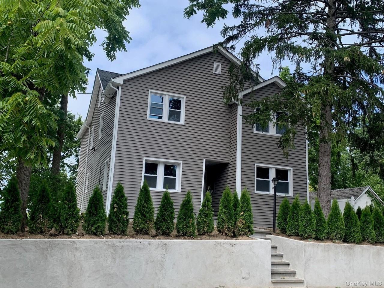 71 Lannon Pl #C - Photo 2 of 8