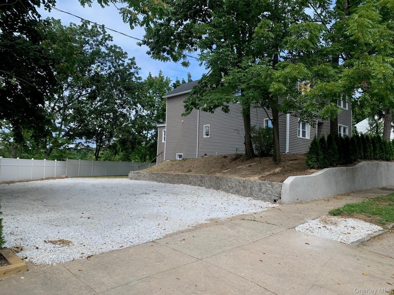 71 Lannon Pl #C - Photo 7 of 8