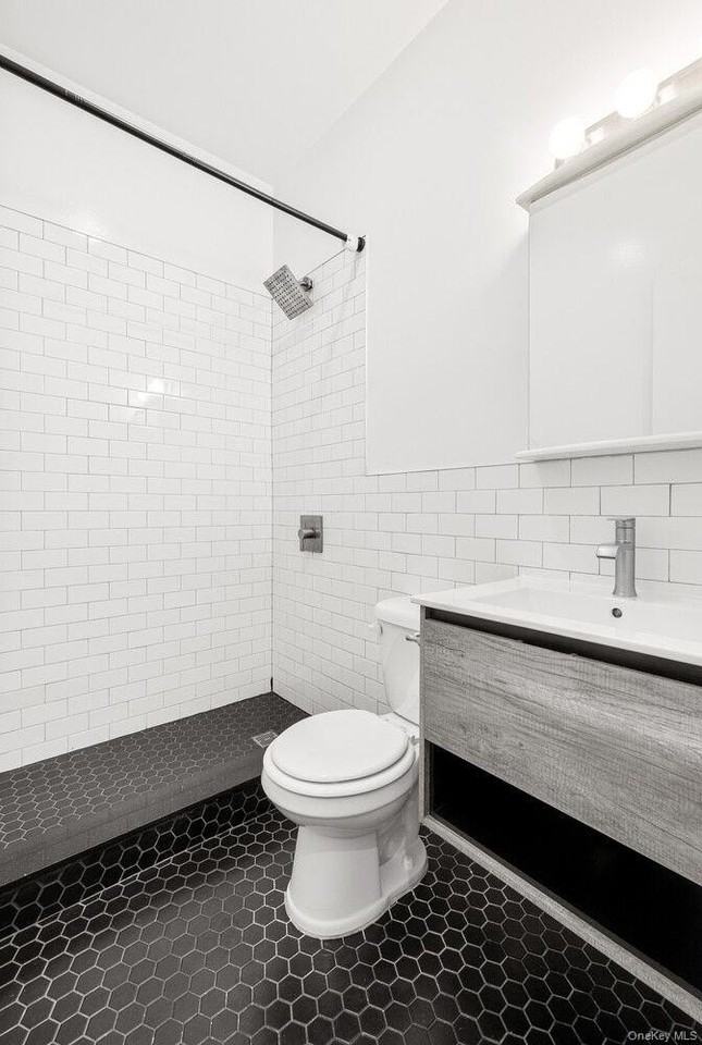 6047 68th Ave #1 - Photo 4 of 10