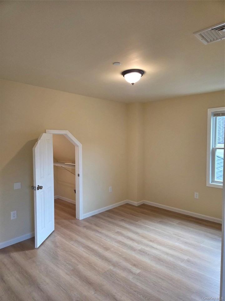 210 Main St #3 - Photo 7 of 15