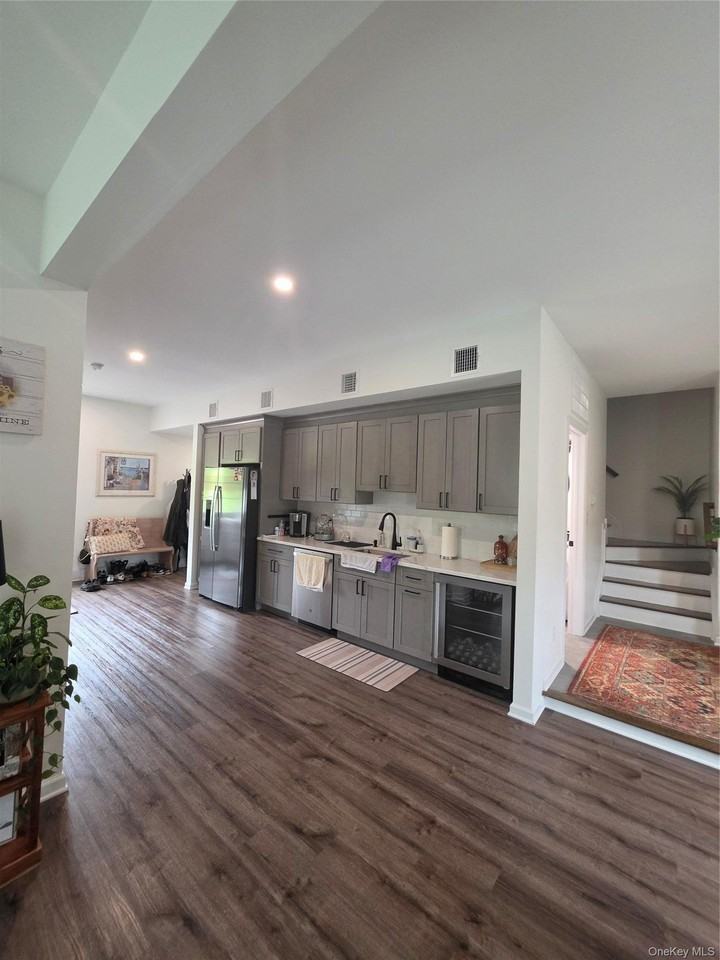 118 Plains Rd - Photo 6 of 19