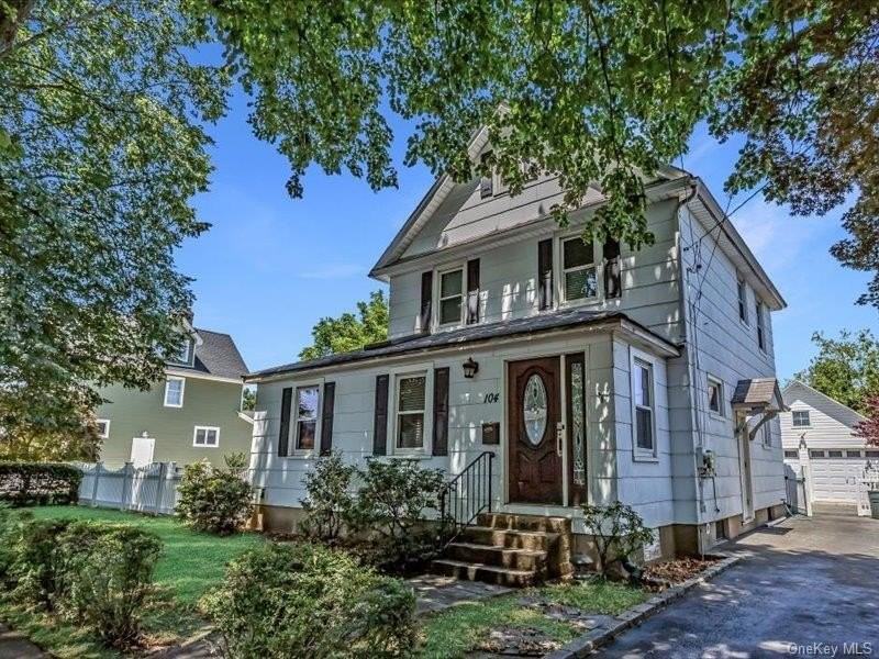 104 Sheridan Ave - Photo 2 of 33