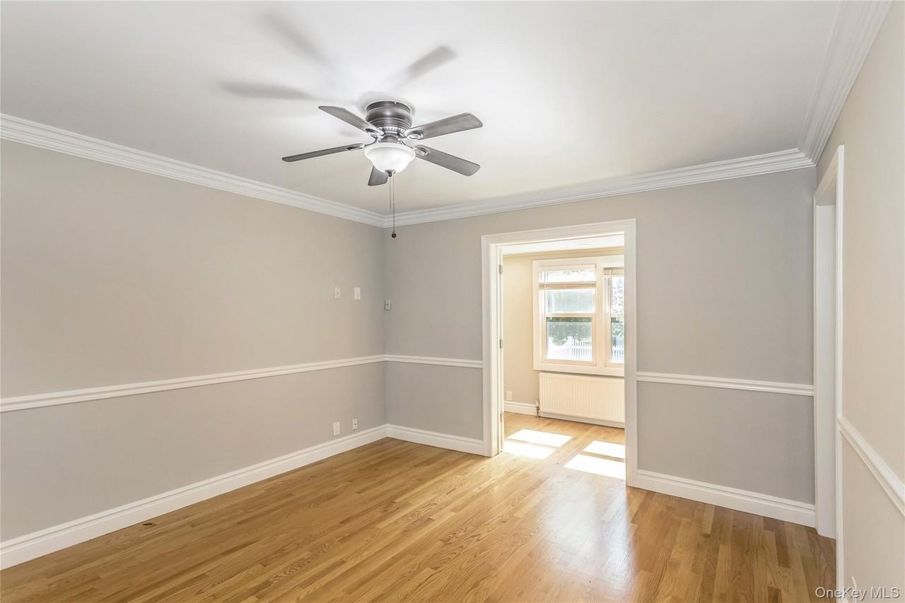 104 Sheridan Ave - Photo 6 of 33