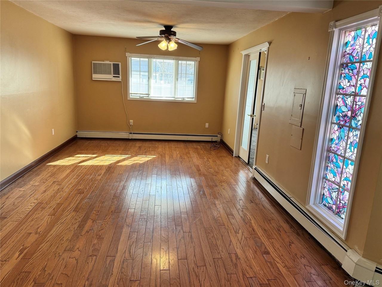 37 Spray Ln - Photo 3 of 20