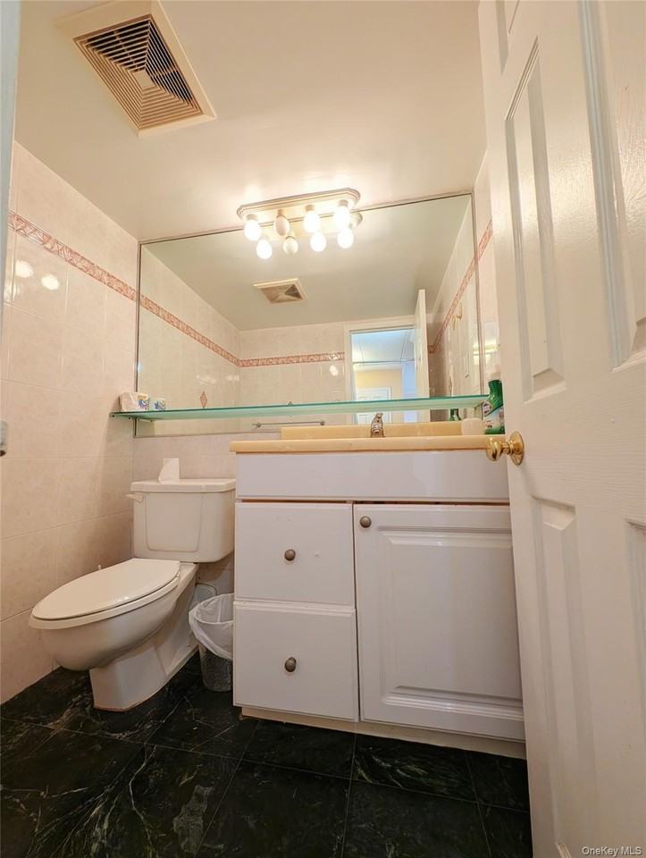 13617 Maple Ave #12D - Photo 5 of 8