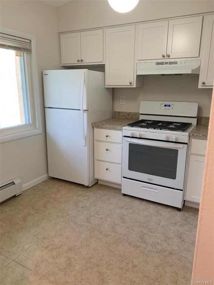 85 N Middletown Rd #D2 - Photo 3 of 15