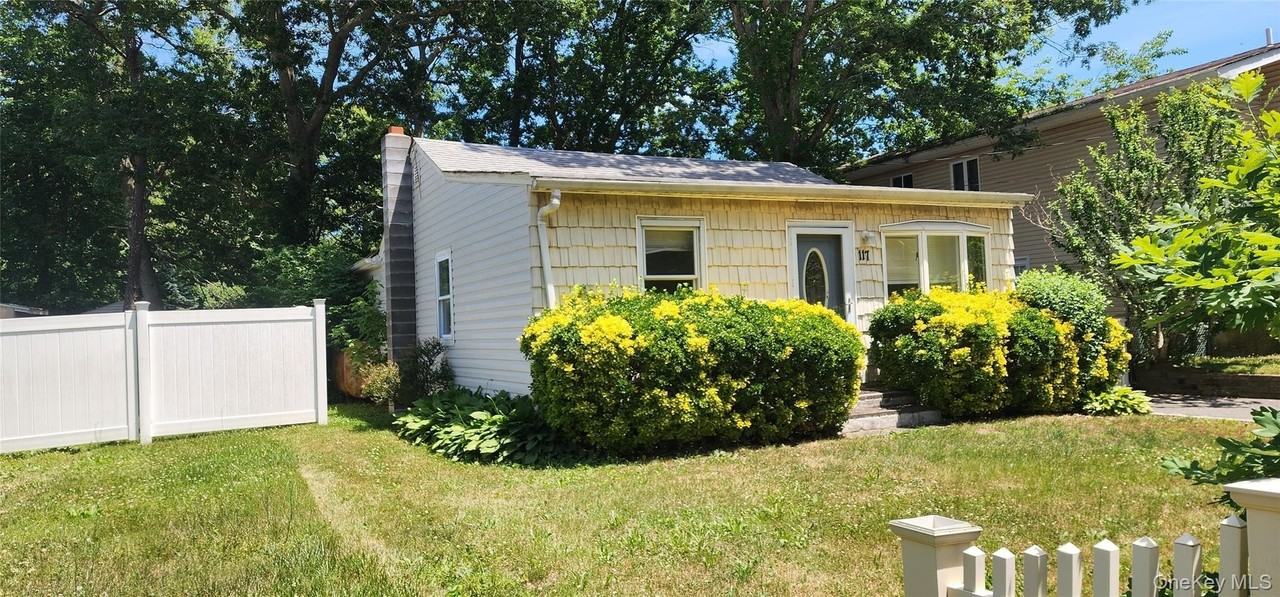 117 Alder Dr - Photo 2 of 10