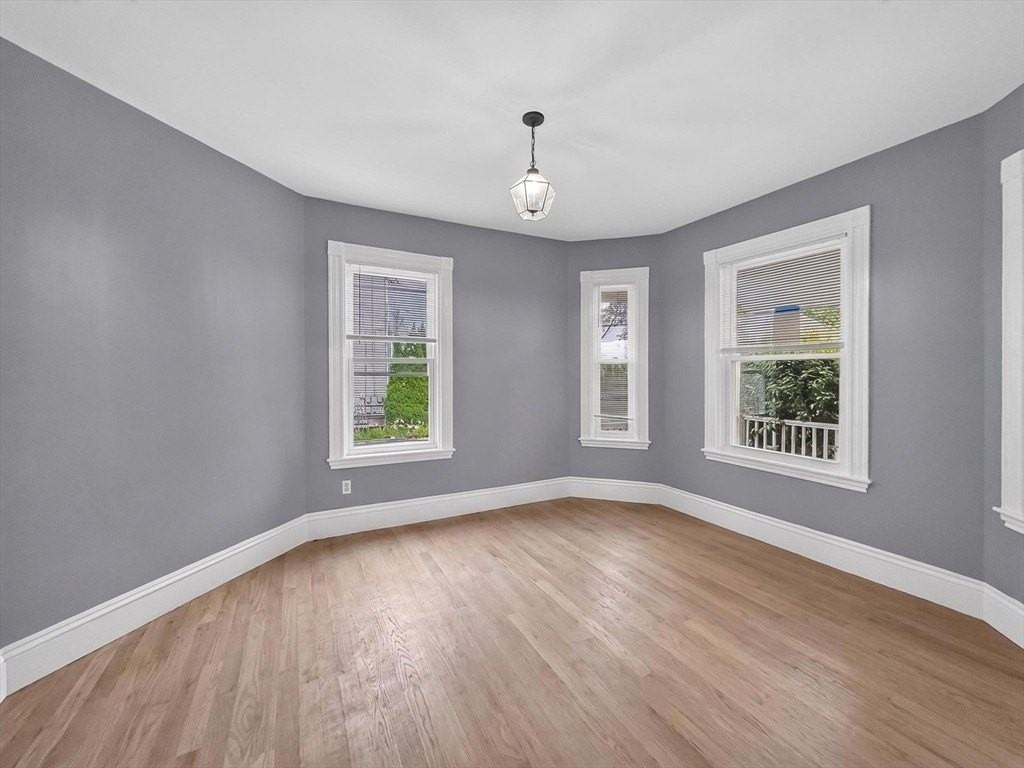 70 Holbrook Ave #R - Photo 5 of 20