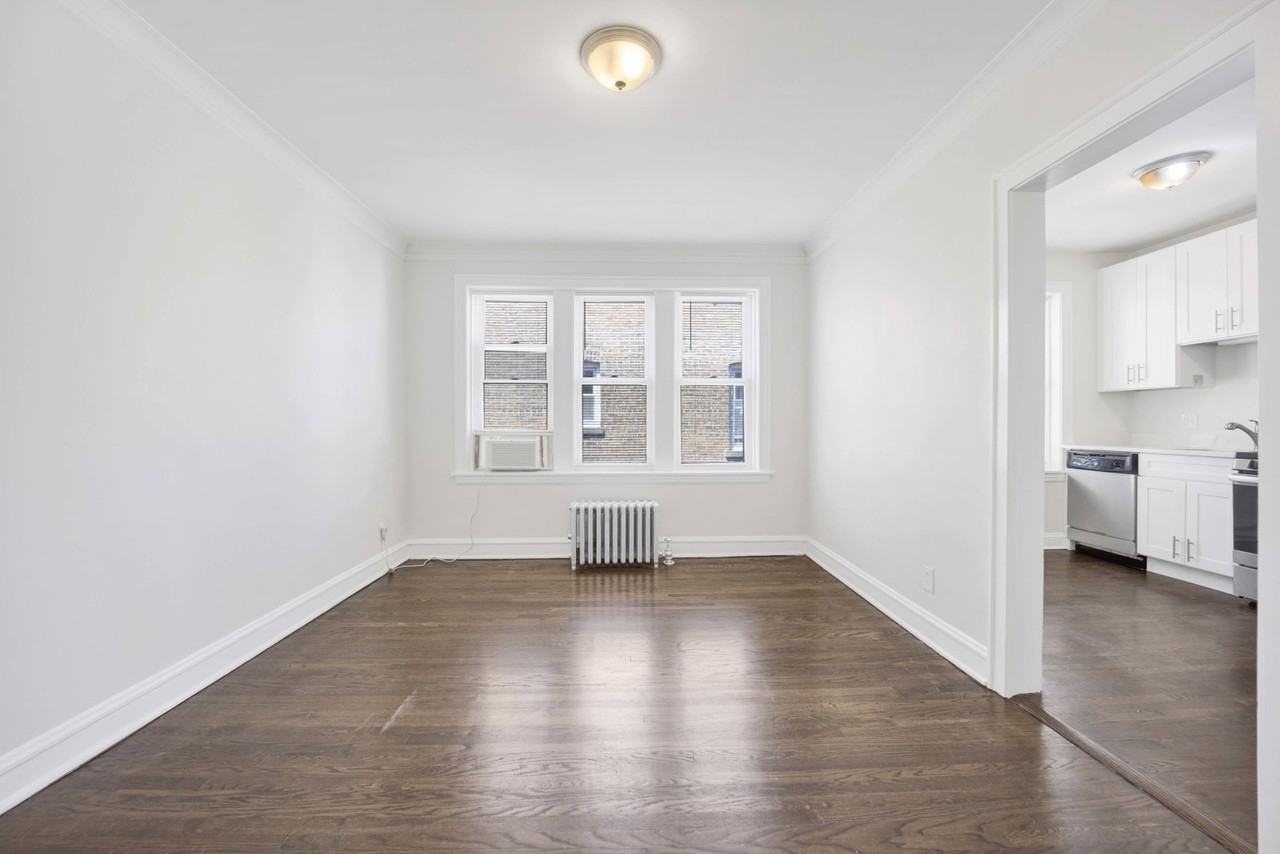 4406 W Altgeld St #2 - Photo 3 of 8