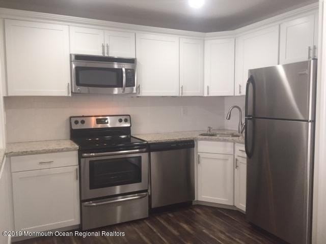 130 Amberly Dr #H - Photo 3 of 12