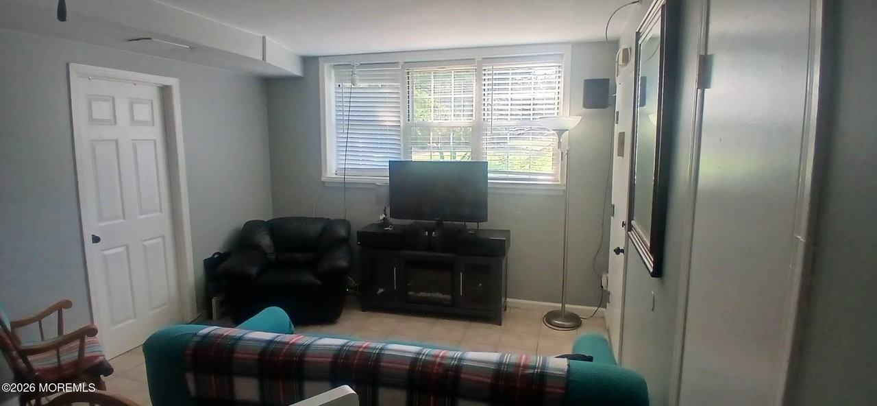 124 College Dr #124 - Photo 3 of 8
